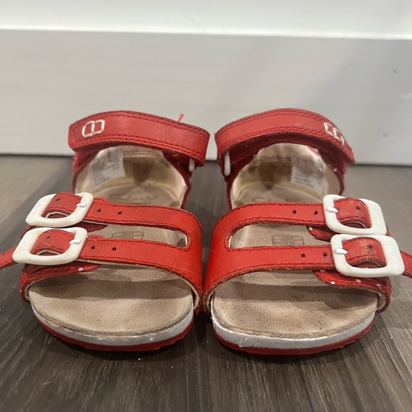 Clarks Sandals - Picture 4 of 8